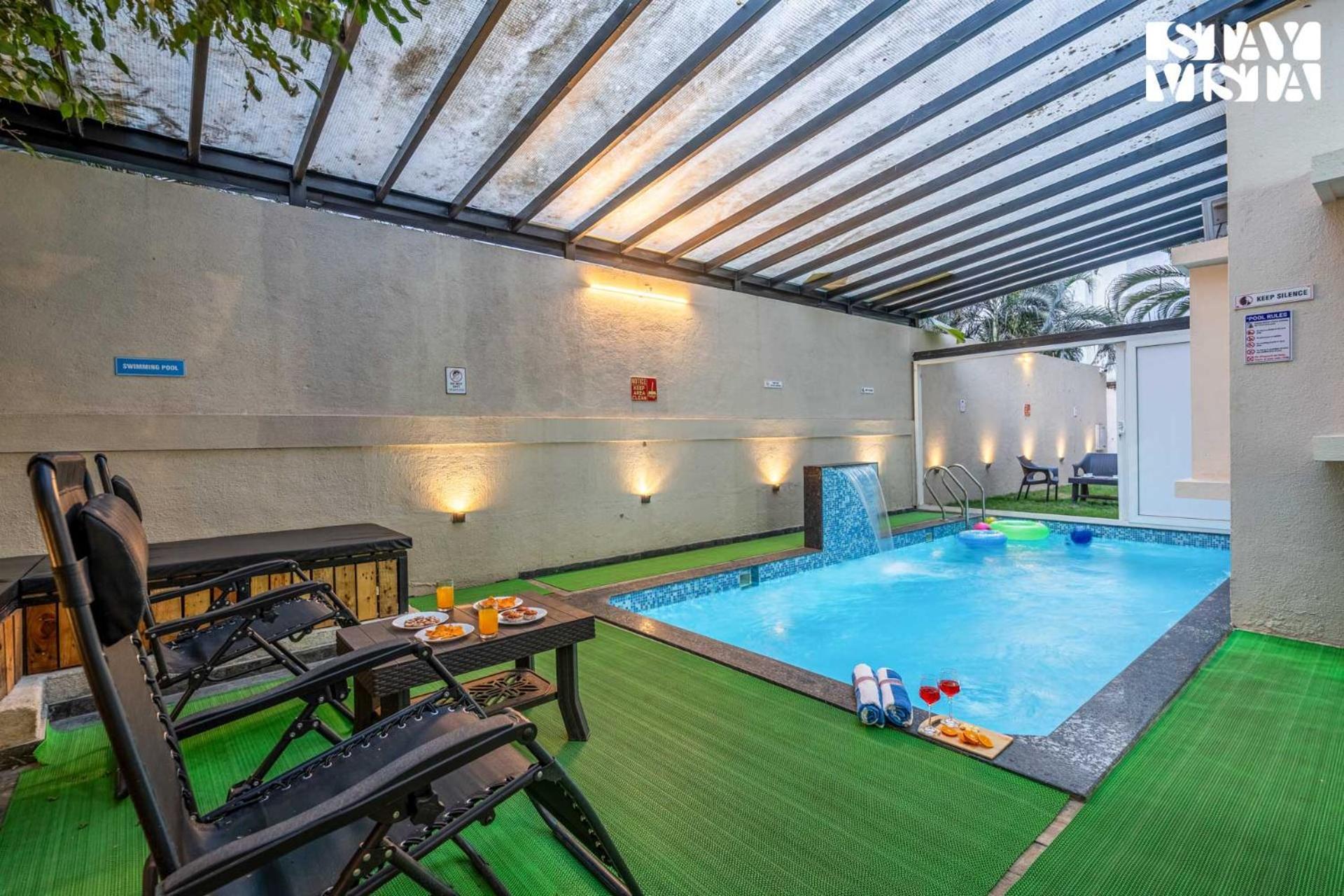 Serenity Meadows With Pool By Veo - Part Of Stayvista Nashik Exterior foto
